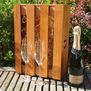 Gift Box – Margrain Vineyard ‘La Michelle’ Methode Traditionelle +/- Glasses