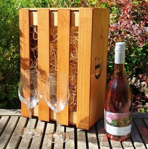 Gift Box – Luna Estate Rosé +/- Glasses