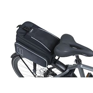 Bicycle and accessory: Basil - Sport Design Trunkbag