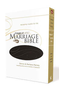 Family: NKJV FamilyLife Marriage Bible brown imitation leather: Equipping Couples for Life. 9.5 point font