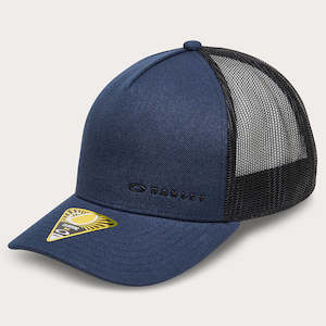 Sporting equipment: Oakley Chalten Cap