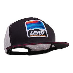 Sporting equipment: Leatt Tech Cap - White / Black (S-XL)