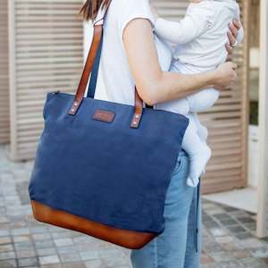 Clothing wholesaling: Arch Luxe Nappy Bag Navy