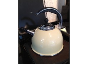 Heating equipment - household electric: Aga Kettle Cream