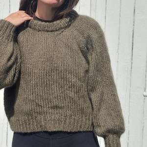 Knitted fabric: Tussock Jumper Pattern