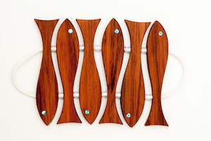 Rimu Six Fish Pot Stand