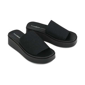 Pass Slide in Black