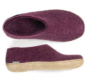 Potato crisp wholesaling: Glerups NZ Felted Wool Shoe with Leather Sole - Cranberry