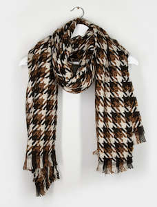 Potato crisp wholesaling: Houndstooth Scarf in Chunky Brown