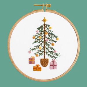 Craft material and supply: Christmas Tree Beginner Kit