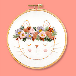 Craft material and supply: Flora the Cat Beginner Kit