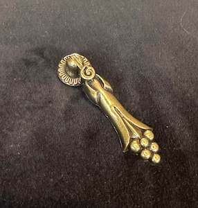 DROP DRAWER PULL - VINTAGE BRASS HYACINTH