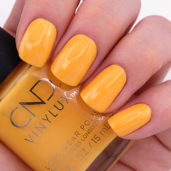 CND VINYLUX - Among the Marigolds #395