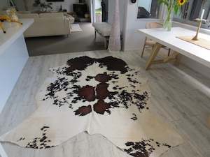 Super Cowhide Red Black