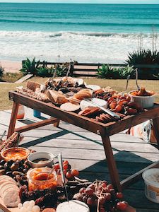 Outdoors: FOLDING PICNIC TRAY