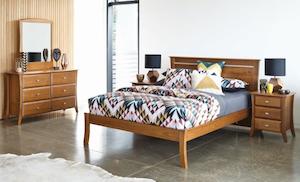 Furniture: Lynbrook Low Foot Panelled Bed