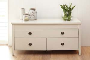 Furniture: La Resta 3 Drawer Window Chest