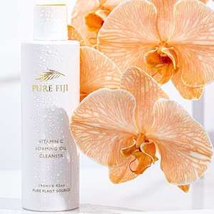 Beauty salon: Vitamin C Foaming Oil Cleanser