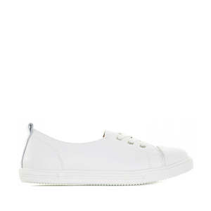 White Sneakers: CC RESORTS KARIN WHITE