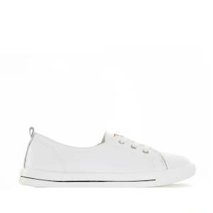 White Sneakers: CC RESORTS KAMILIA WHITE