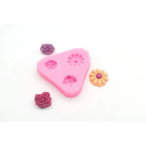 Moulds: 3pc Floral Triangle Silicone Mould