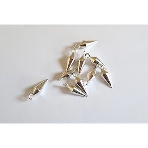 Spike Dangle Charm - 10 pcs - 2 Colours