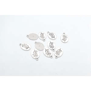 Fine Leaves Imprint Oval Charm - 10 pcs