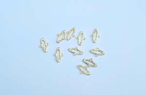 D11. KC Gold Textured Oval Connector Charm - 10 pcs