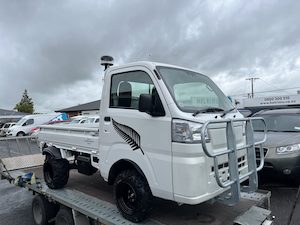 Car dealer - new and/or used: Daihatsu Hijet 2023