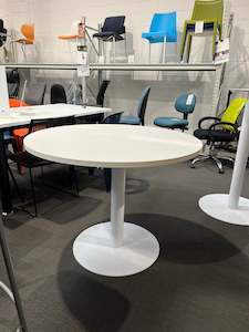 Ex Demo  -Round Meeting Table 1000 dia  - White Top