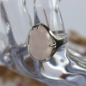 Rose Quartz Oval Ring