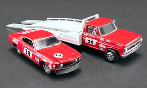 ACME GL51269 Allan Moffat #38 1969 Trans Am Mustang wiith Ford F-350 Transporter