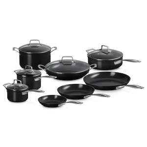 Cookware Sets: Le Creuset Essential Non-Stick Ceramic 8 Piece Cookware Set