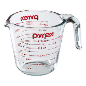 Glassware: Pyrex Measuring Jug 2 Cup