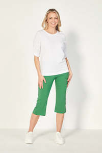 Womenswear: Verge Acrobat 3/4 Pant - Apple