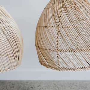 Rattan Swirl Pendant (S)