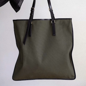 Good & Co / The Everything Tote / Army