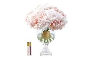 Luxury Flowers: ** NEW ** Cote Noire Versailles French Rose Bouquet - Mixed Pink with Gold Badge - VRB14