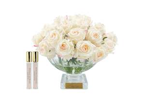 Cote Noire Luxury Centrepiece 37 Rose Bud Bouquet - Pink Blush & Gold Badge - CPRB02