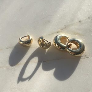 Jewellery manufacturing: Mini Bulb Huggies 9ct Gold