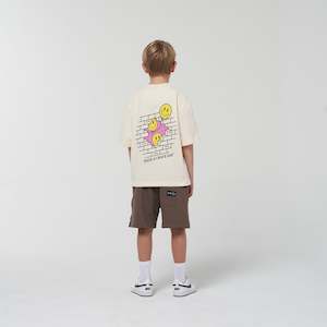 CRATE KIDS HAPPY ESCAPE BOX FIT T-SHIRT