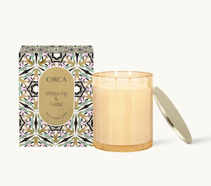 Circa Christmas Candle 350g - White Fig & Cedar