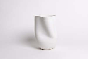 Knew Vase White