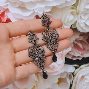 Palais Black Earrings