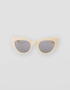 Eyewear: SUNGLASSES Gia Powder Ivory