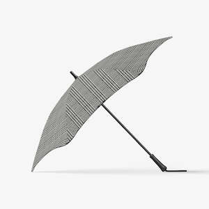 Investment: Blunt Classic Umbrella - Houndstooth