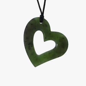 Pounamu Silhouette Hear Pendant 35mm