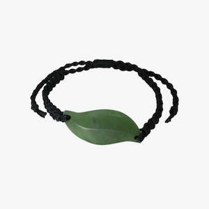 Pounamu Wristlet  20mm Leaf w Macrame Strap