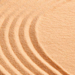 Beige coloured sand (1 cup)