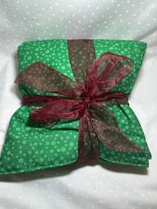 Gift: Wheat Bag 1kg- Green dots